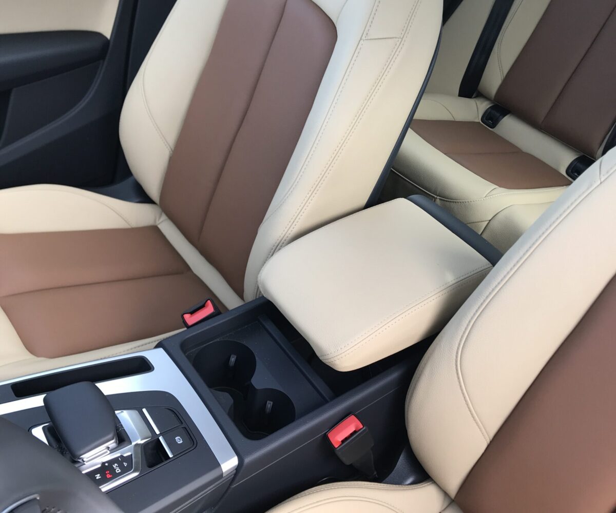 Audi _Q3_beige_og-brun-læderinteriør-1
