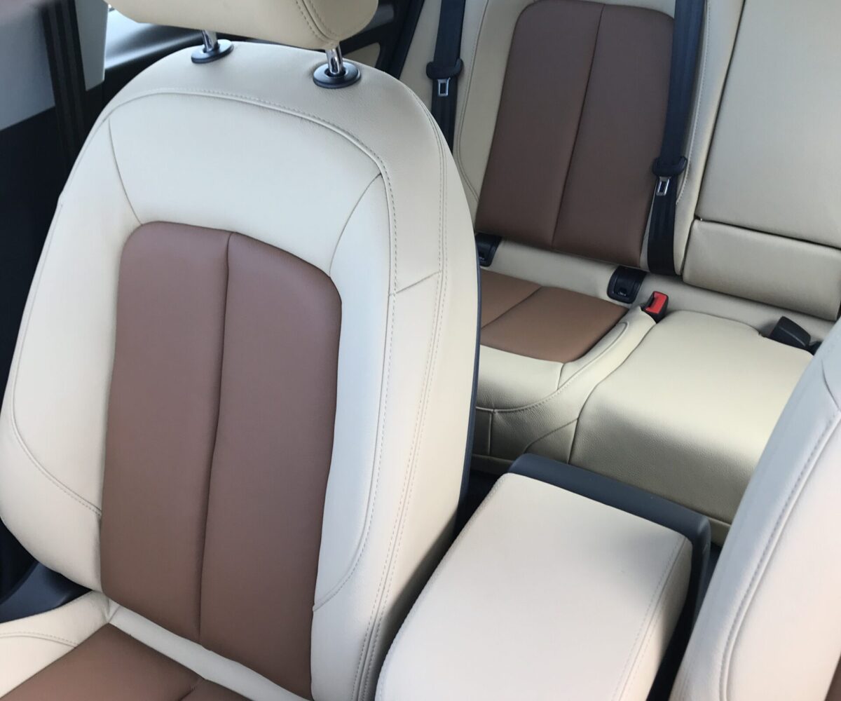 Audi _Q3_beige_og-brun-læderinteriør