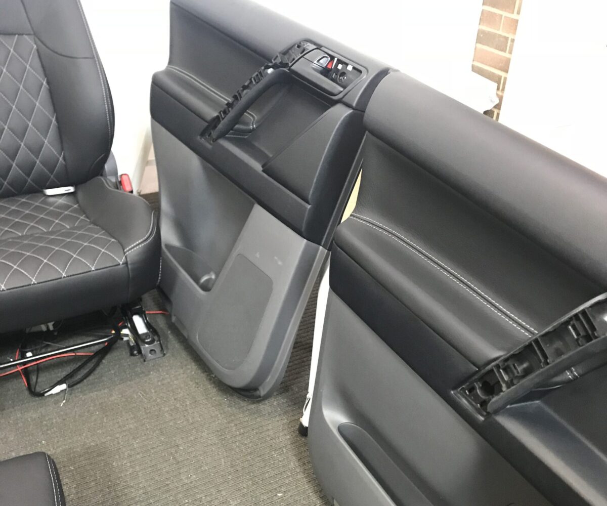 Toyota_landcruiser_prado2012-