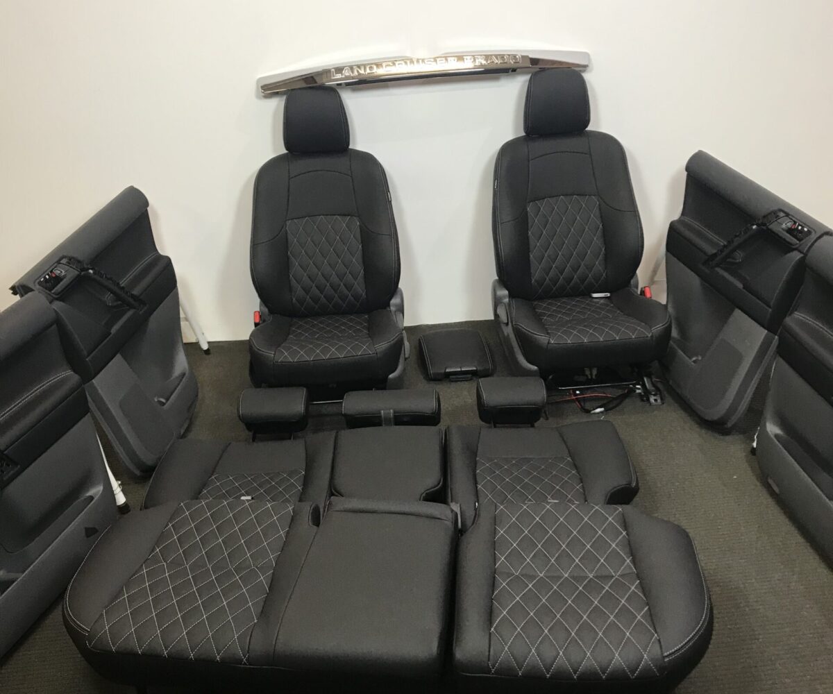 Toyota_landcruiser_prado2012-3