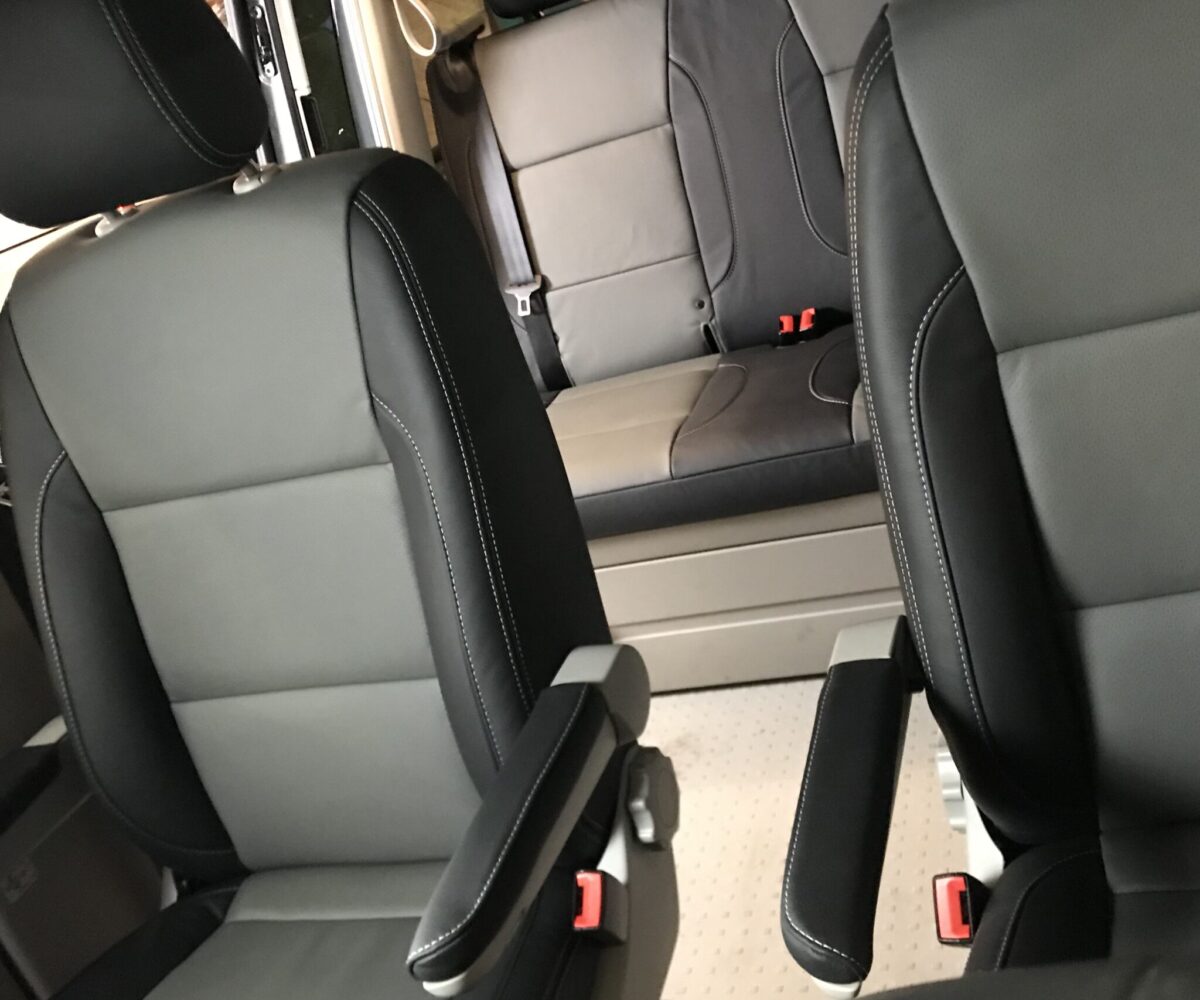 VW-Camper-sort-graa-laeder-2019-2-2048x2048